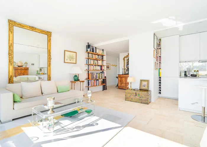 Apartament Lovely With View Paryż